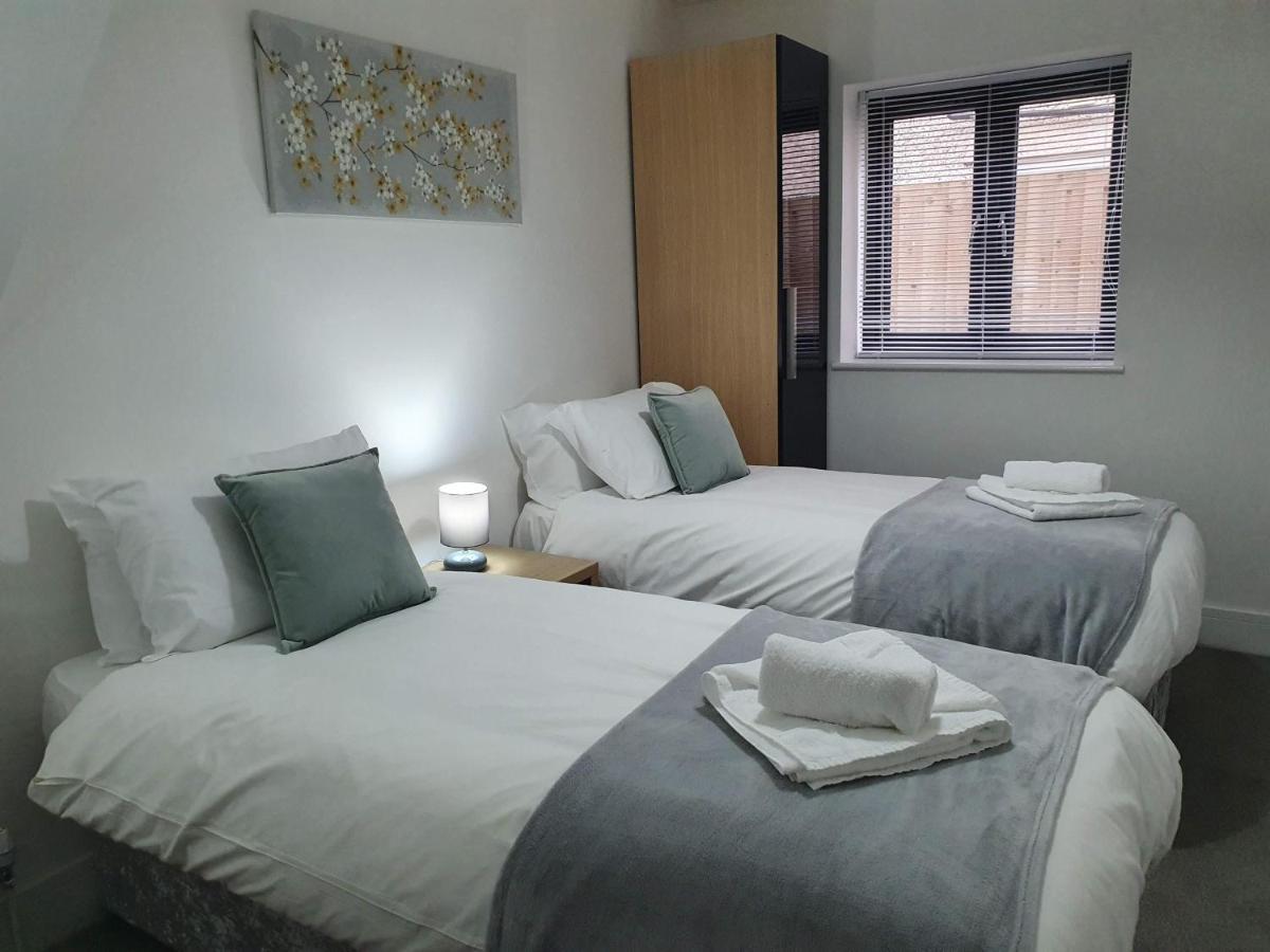 2 Bedroom Apartments In Filton By Cliftonvalley Apartments Бристоль Экстерьер фото