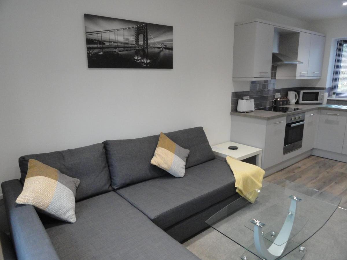 2 Bedroom Apartments In Filton By Cliftonvalley Apartments Бристоль Экстерьер фото