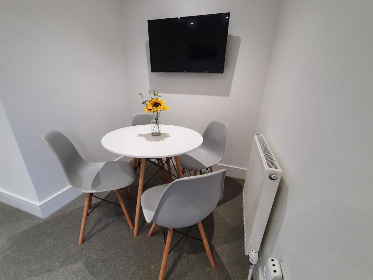 2 Bedroom Apartments In Filton By Cliftonvalley Apartments Бристоль Экстерьер фото